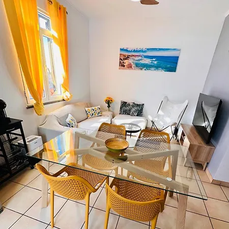 Harbour Sea View House 펜션 푼샬