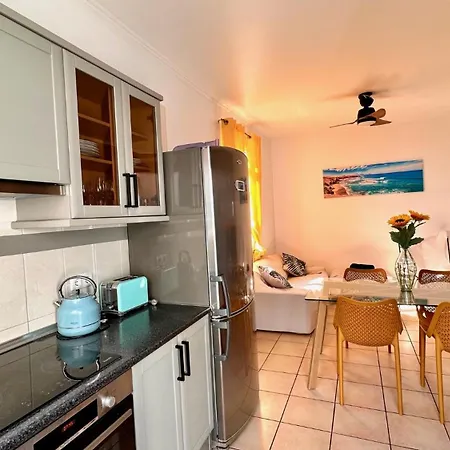 Harbour Sea View House بيت للعطل